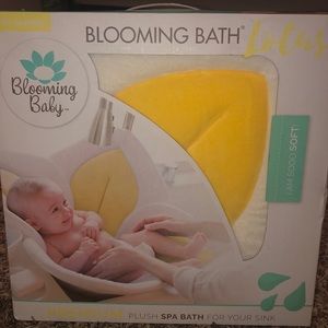 Blooming Baby Bath